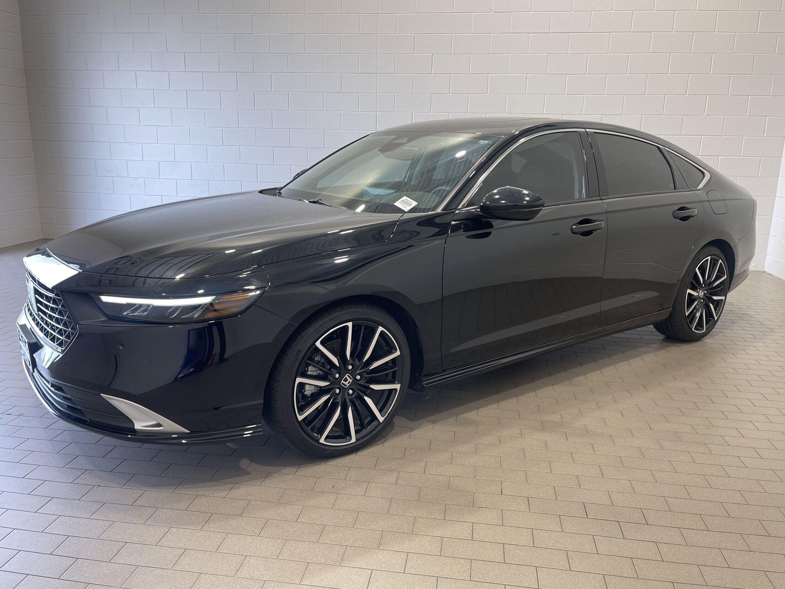 2024 Honda Accord Hybrid Touring photo 3