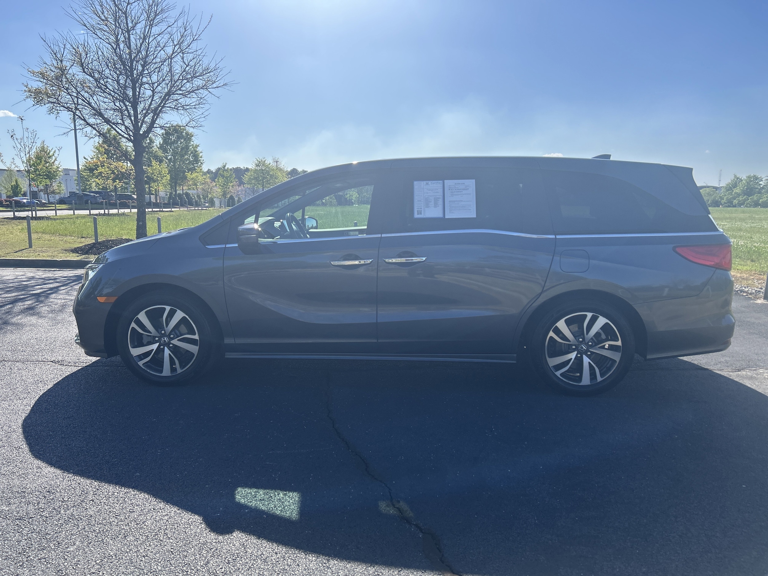 2023 Honda Odyssey Touring photo 5