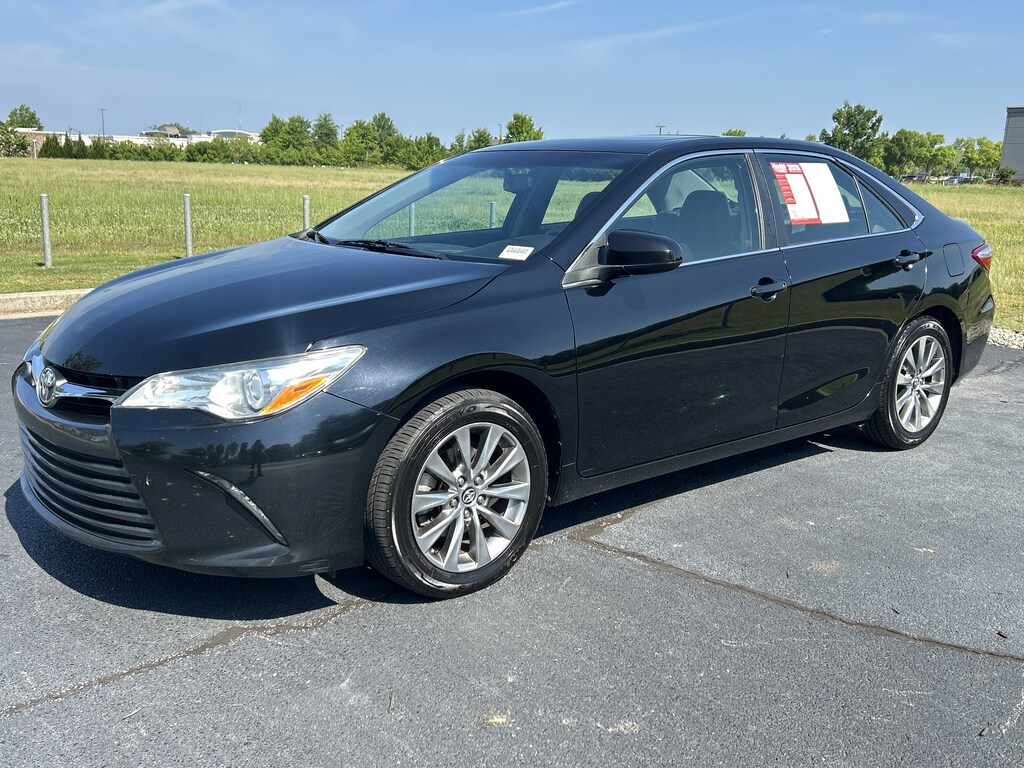 Used 2016 Toyota Camry XLE Sedan