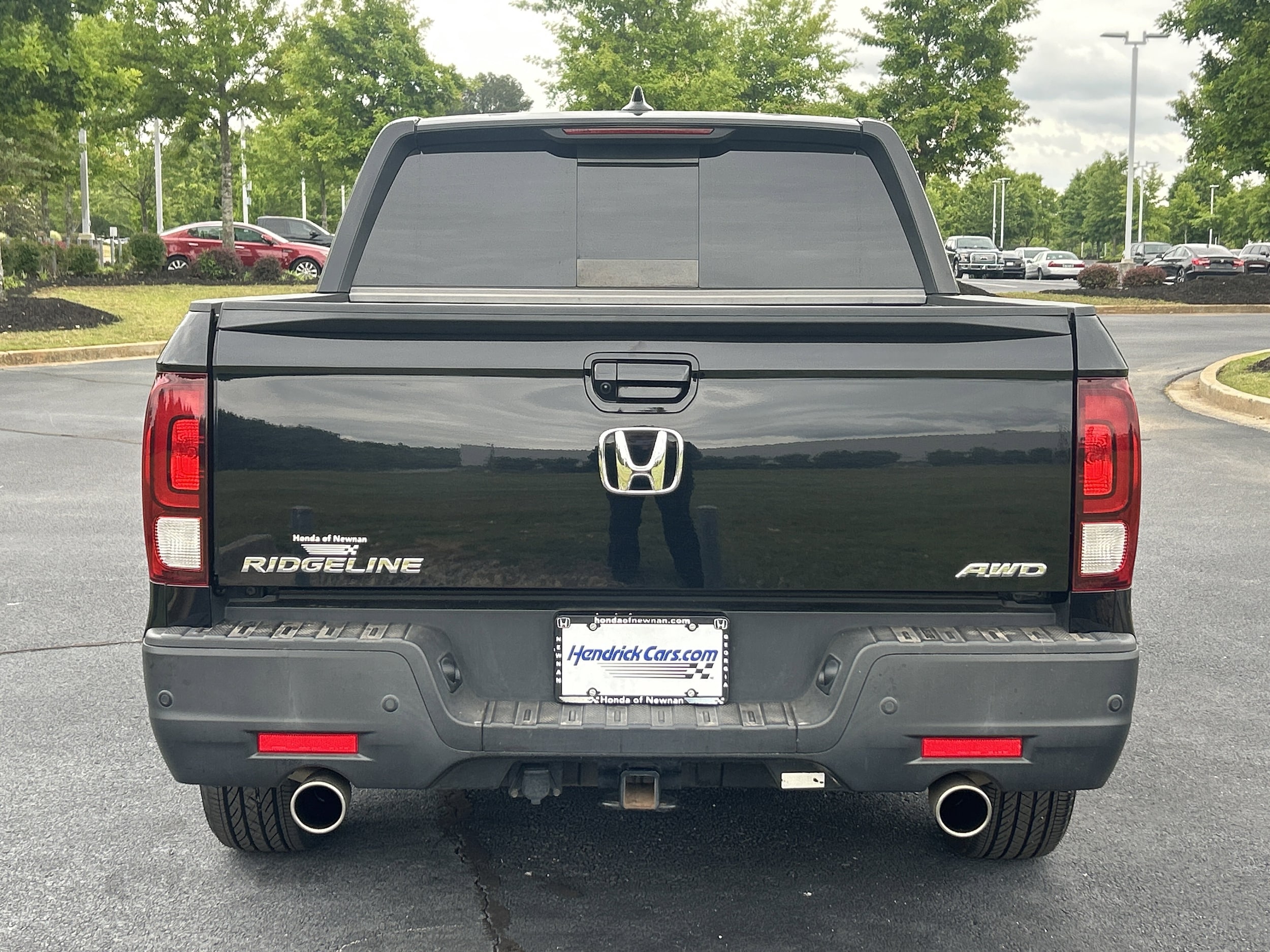 2023 Honda Ridgeline Black Edition photo 3