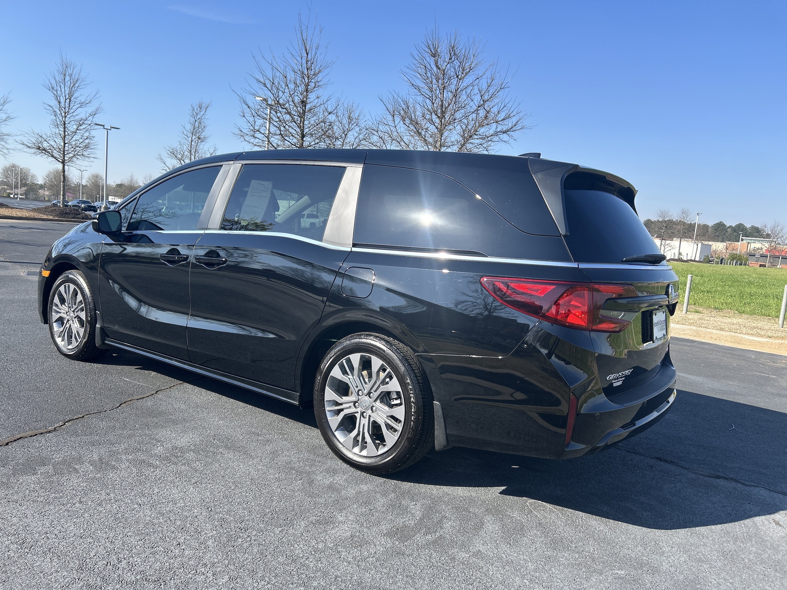 2026 Honda Odyssey Touring photo 6