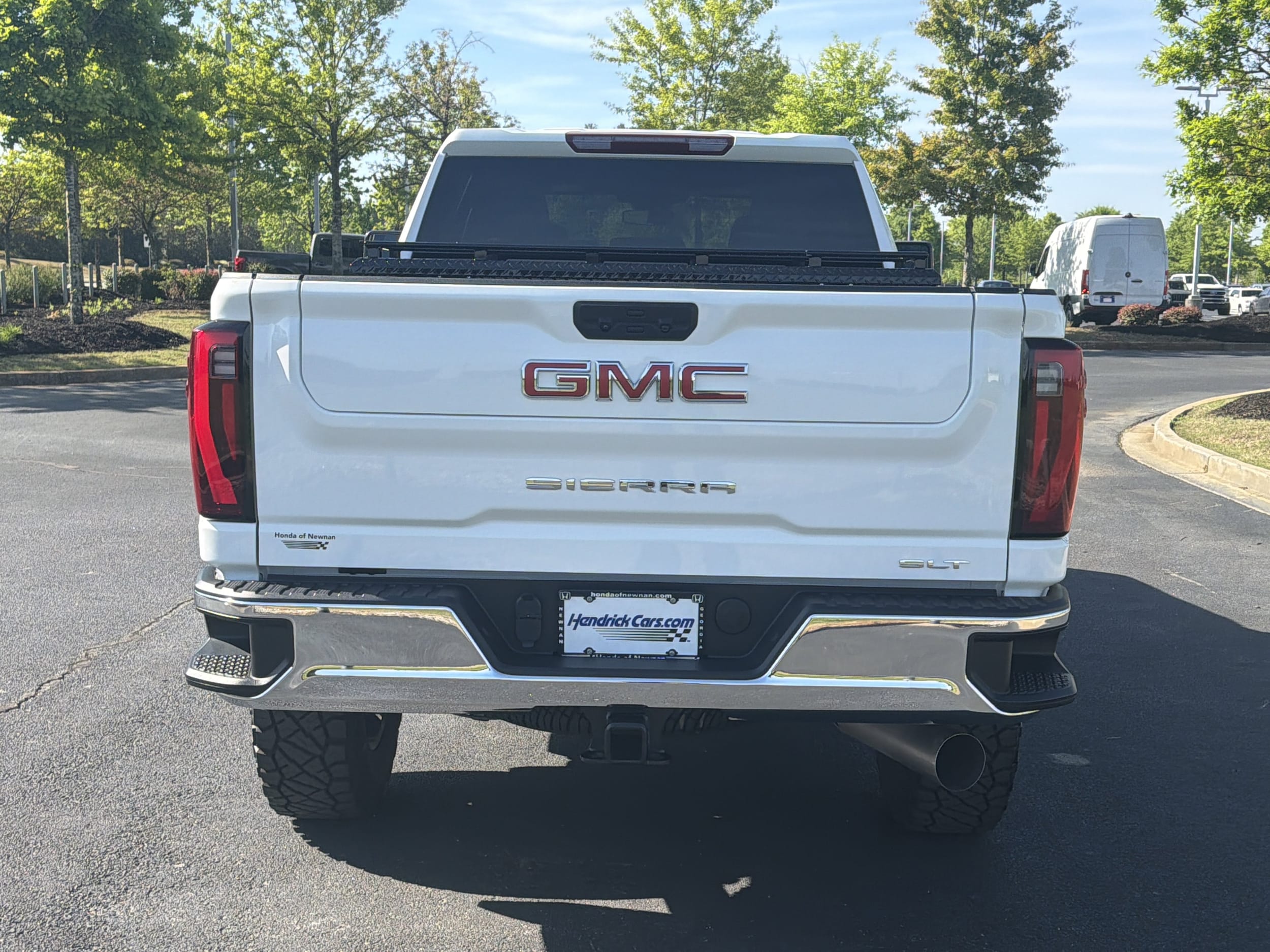 2025 GMC Sierra 2500 HD SLT photo 6