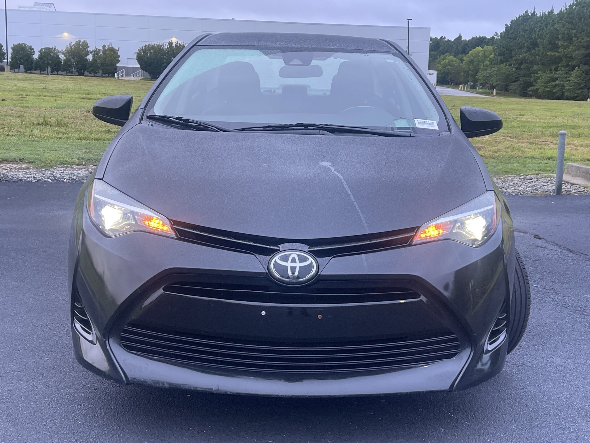 2018 Toyota Corolla LE photo 2