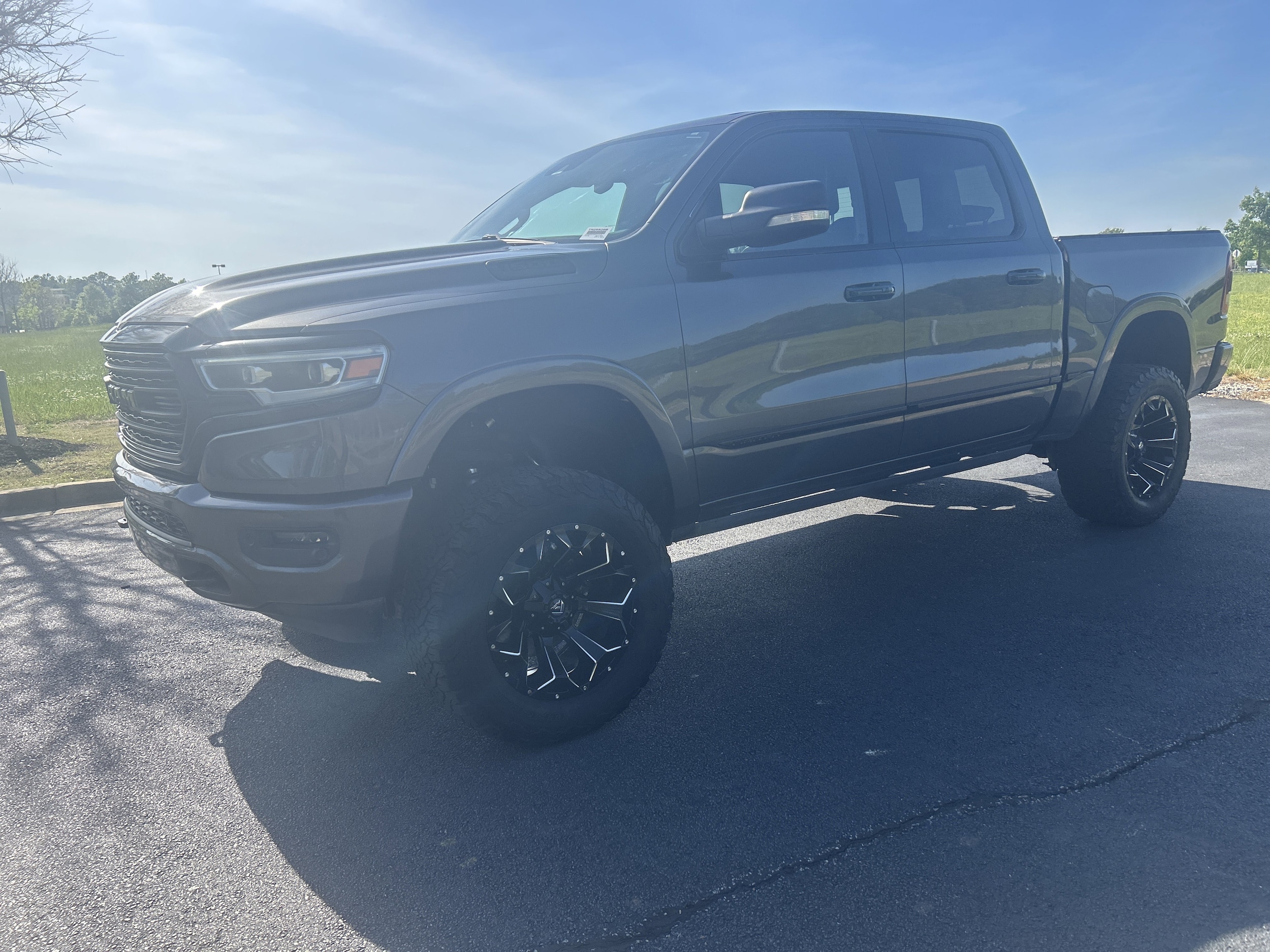2019 Ram 1500 Limited photo 4