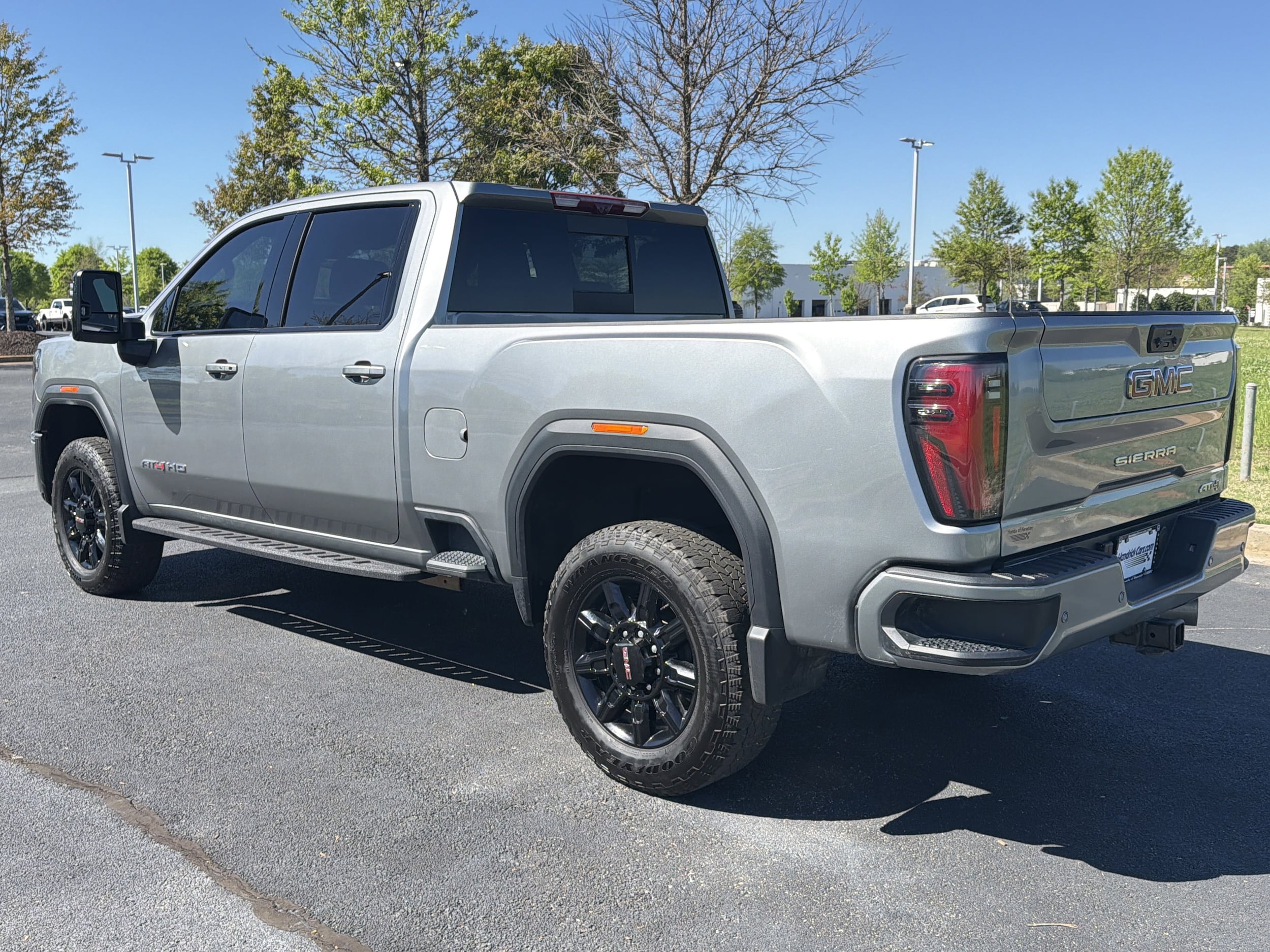2025 GMC Sierra 2500 HD AT4 photo 6