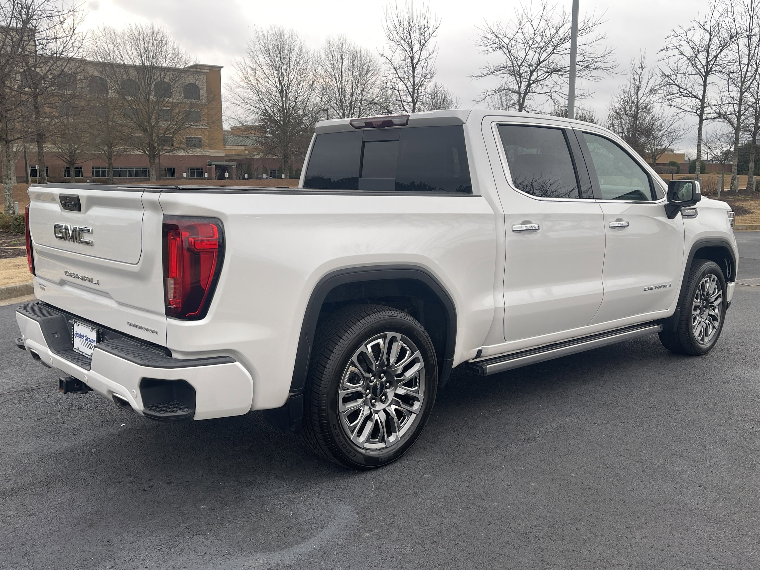 2024 GMC Sierra 1500 Denali Ultimate photo 3