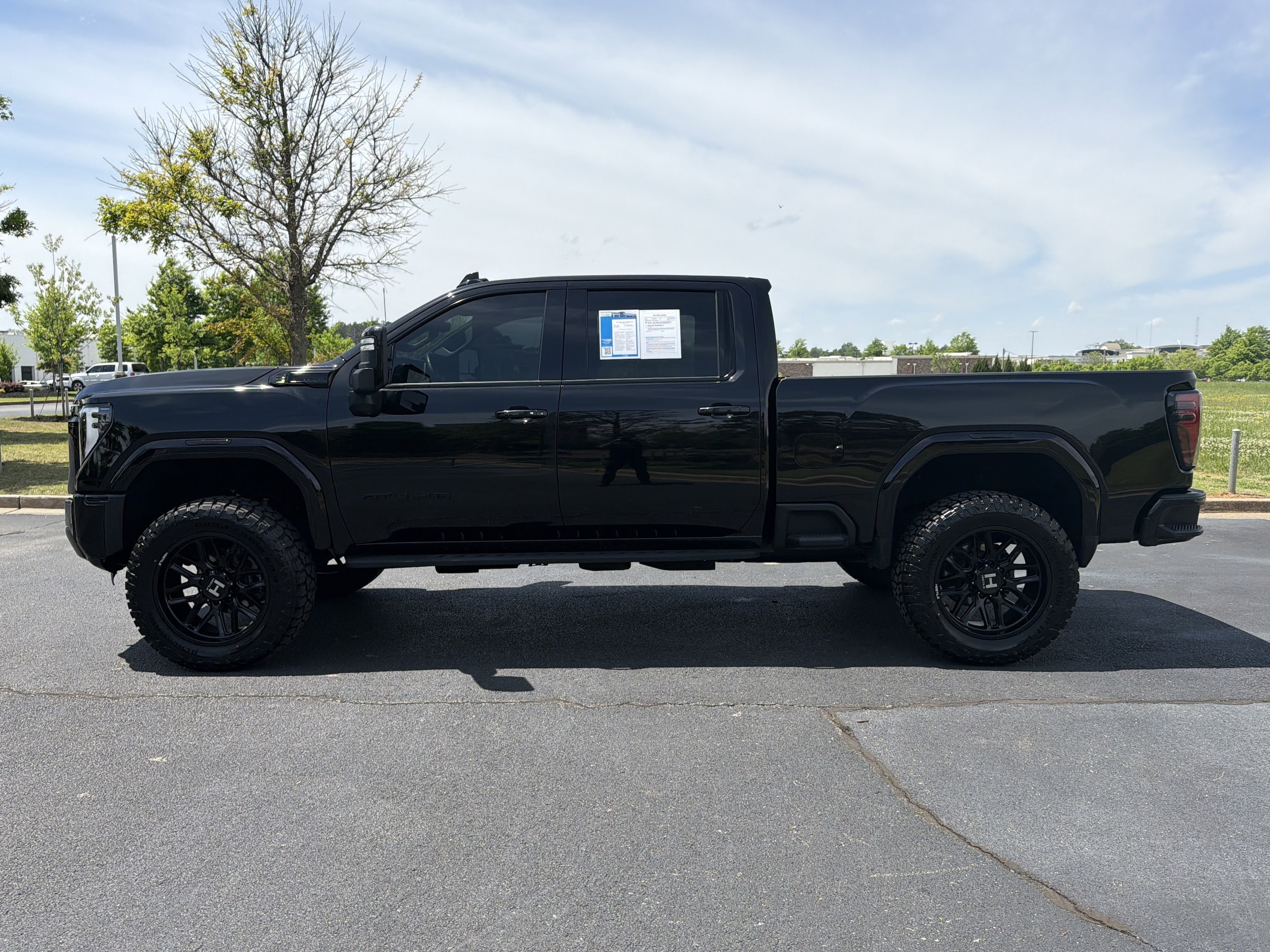 2025 GMC Sierra 2500 HD AT4 photo 4