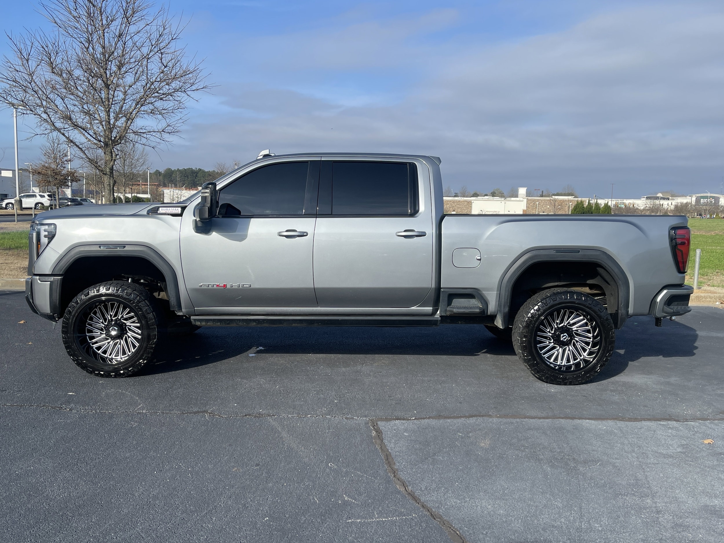 2024 GMC Sierra 2500 HD AT4 photo 4