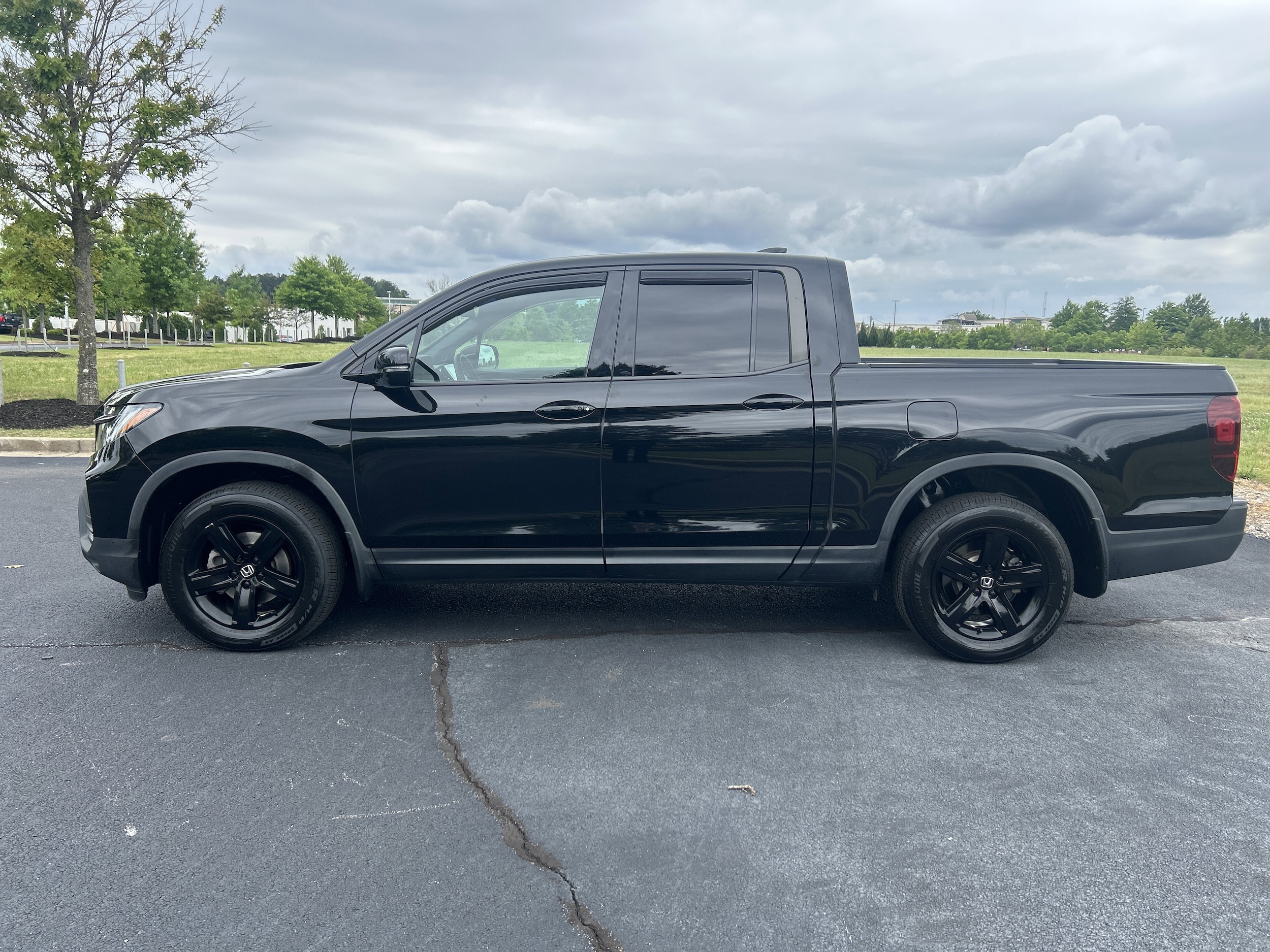 2023 Honda Ridgeline Black Edition photo 5