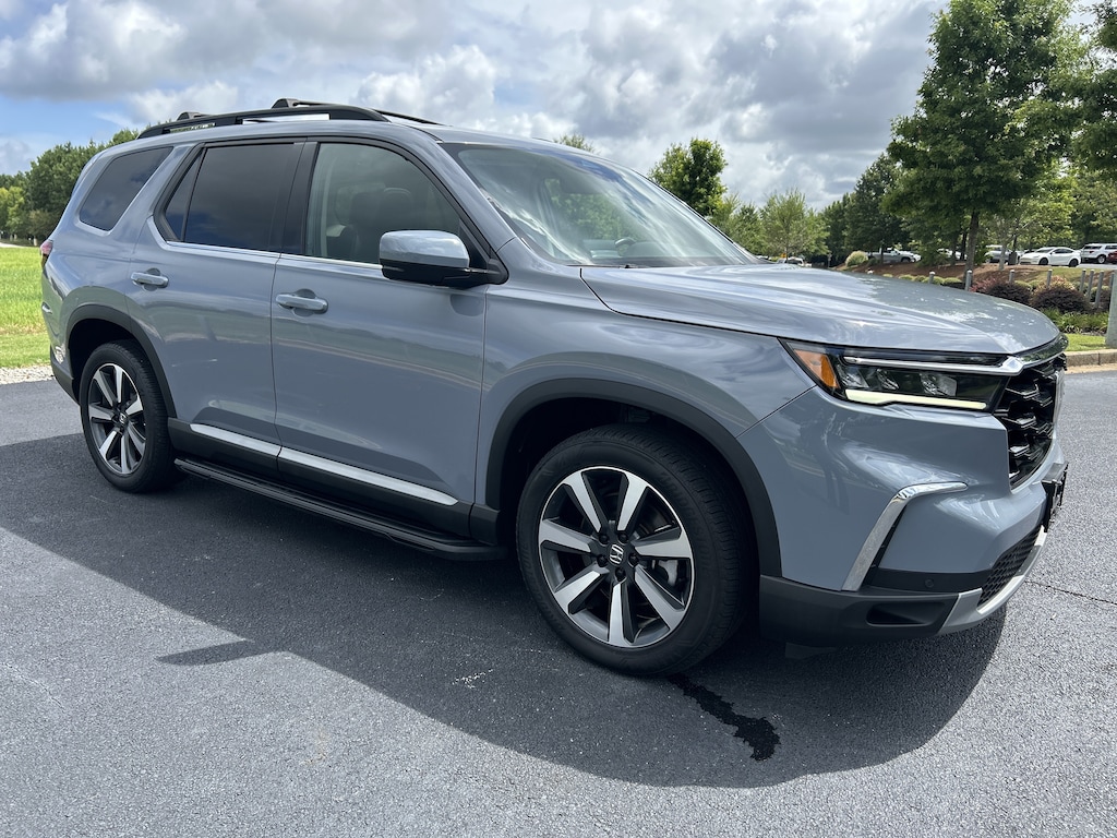 Certified 2025 Honda Pilot Touring SUV