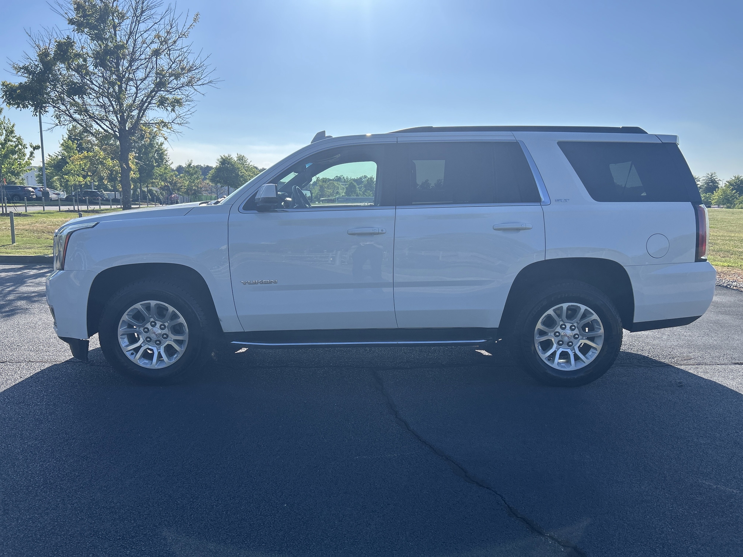 2017 GMC Yukon SLT photo 5