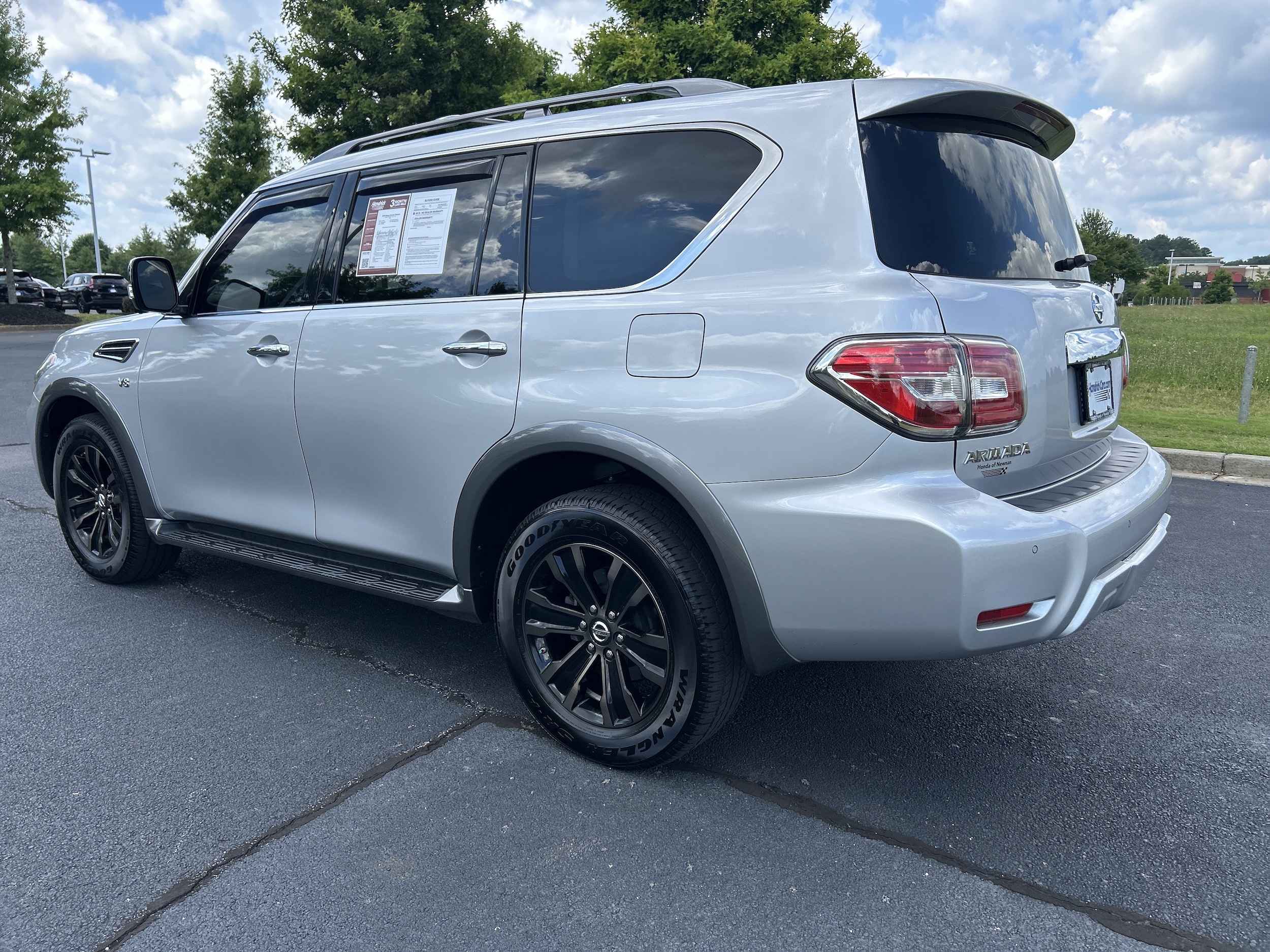 Nissan Armada Platinum