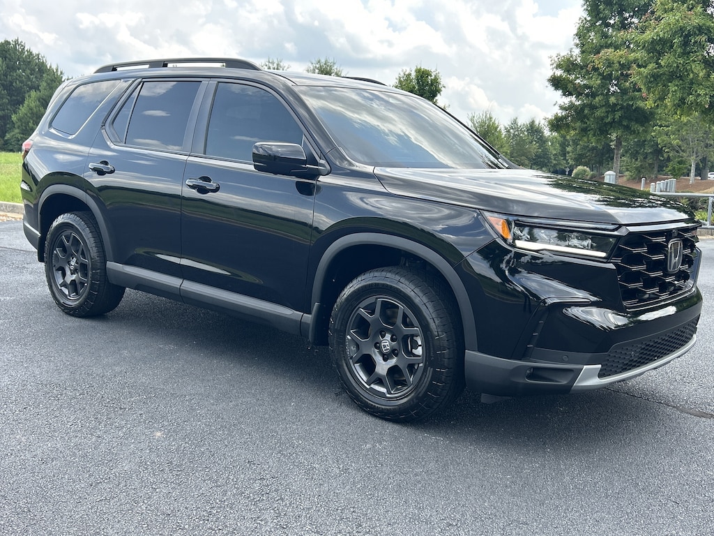 Certified 2025 Honda Pilot TrailSport SUV