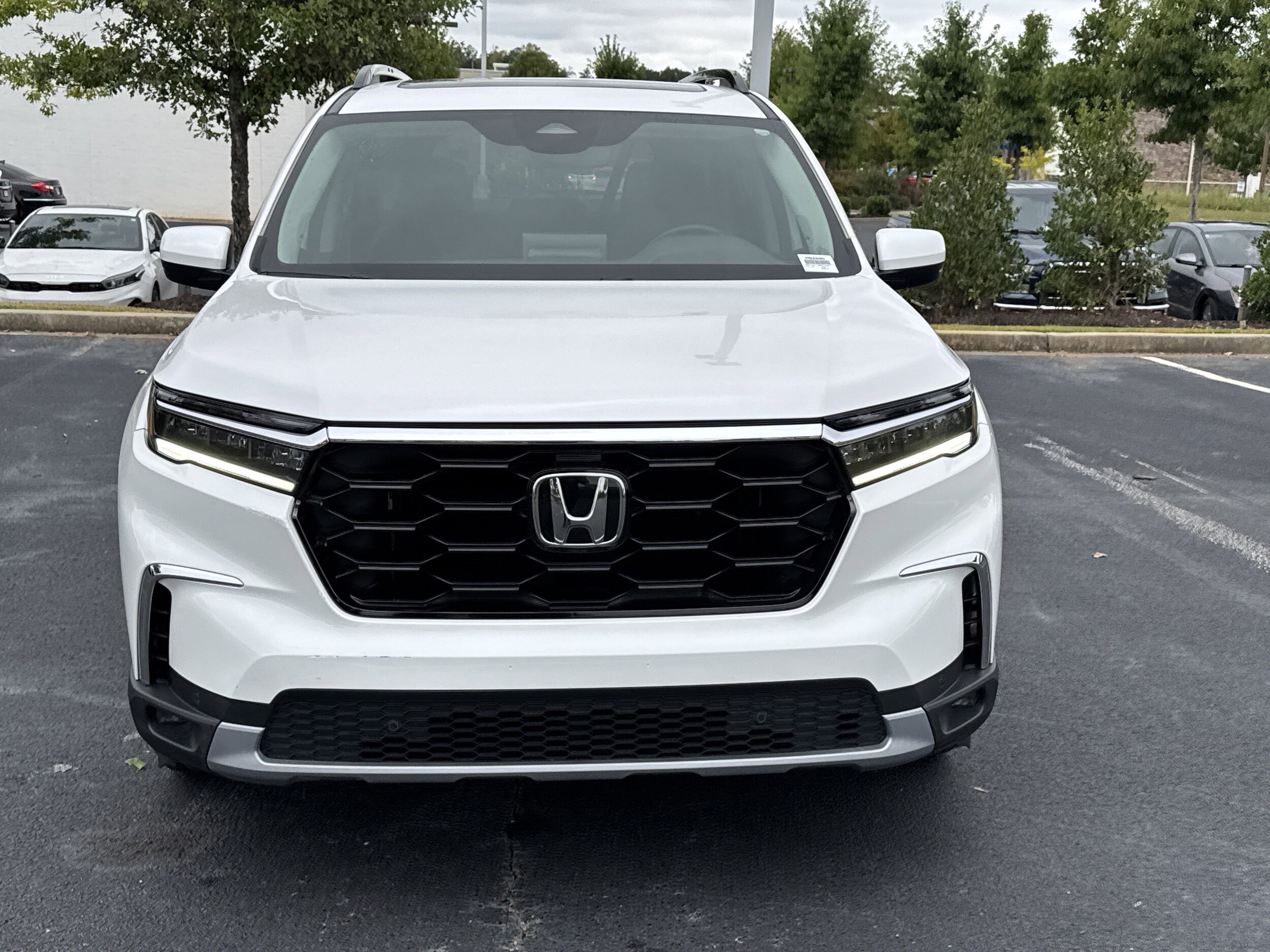 2024 Honda Pilot Touring photo 2