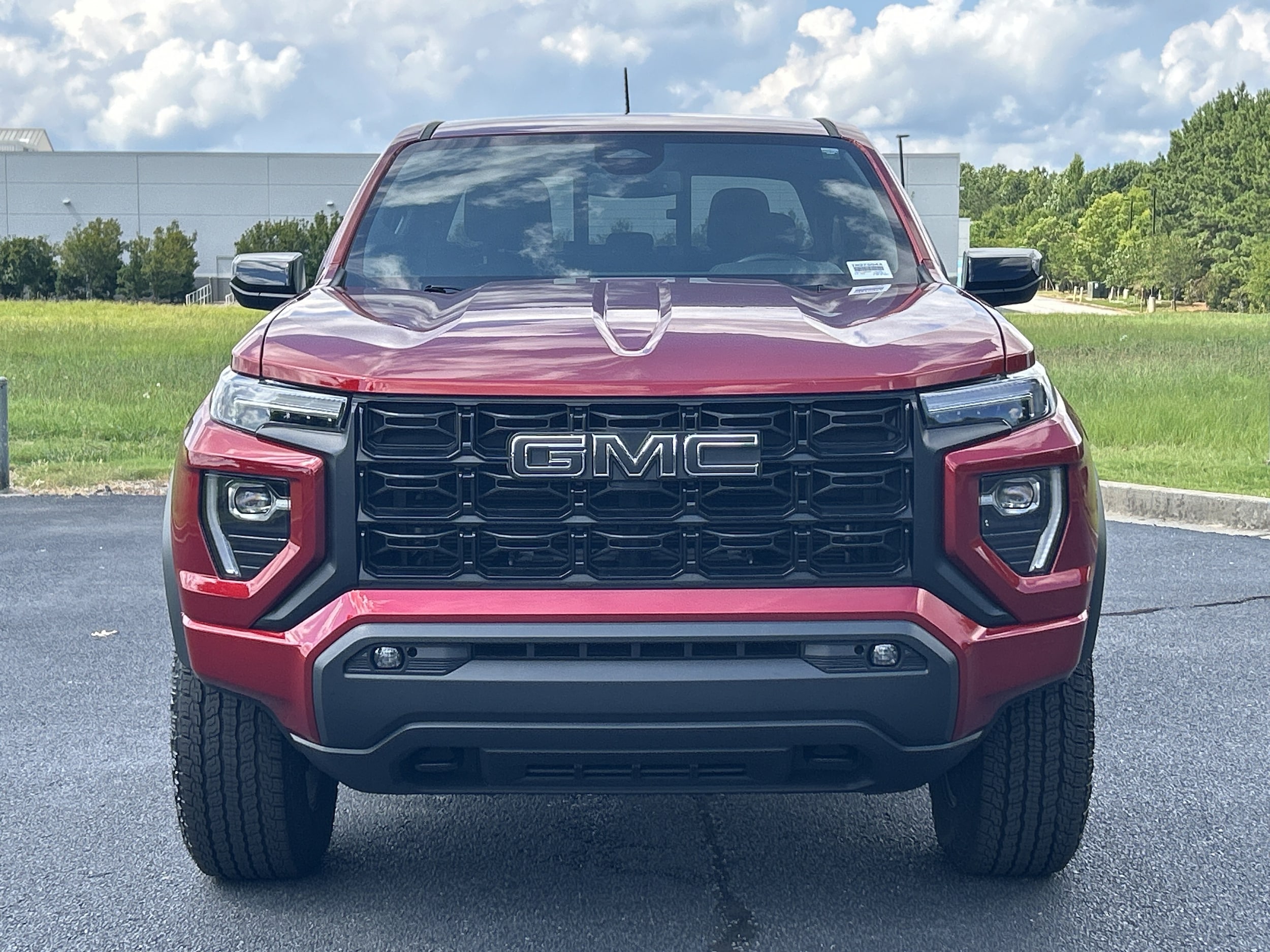 GMC Canyon Elevation