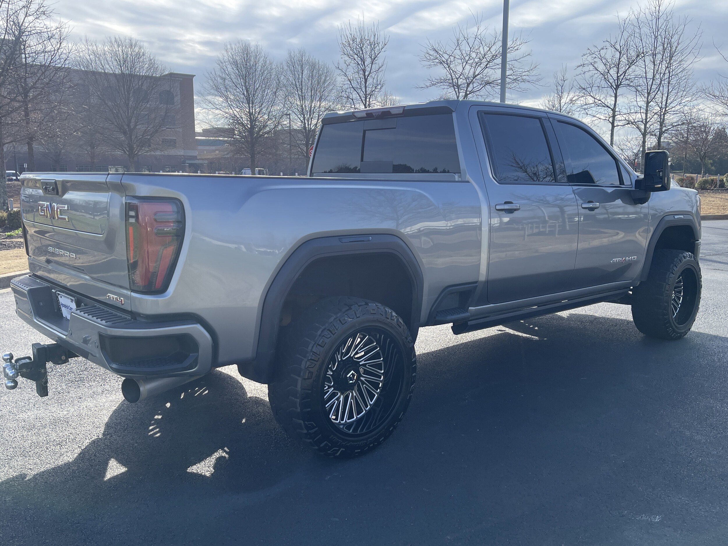 2024 GMC Sierra 2500 HD AT4 photo 3