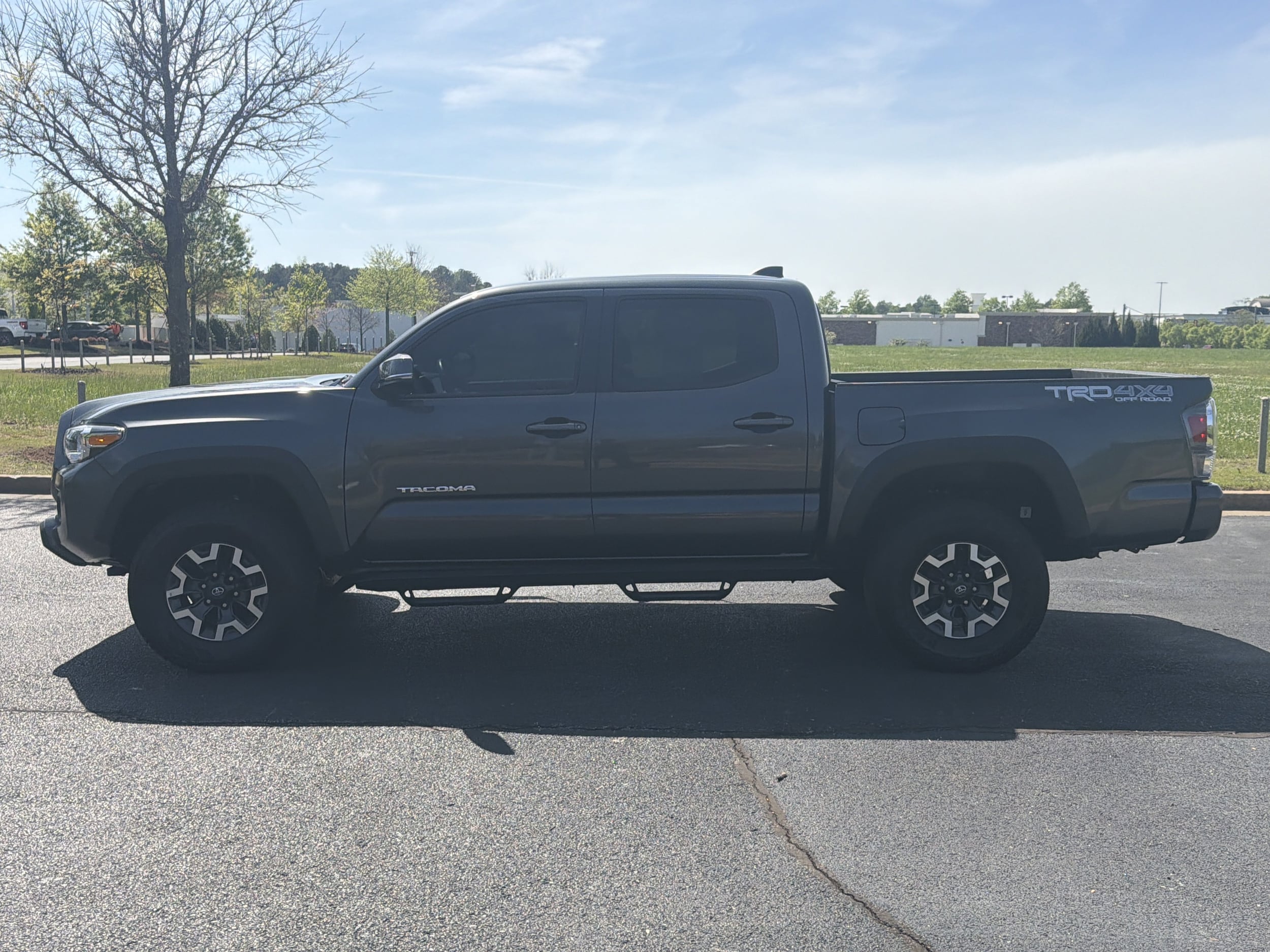 2023 Toyota Tacoma TRD Off Road V6 photo 4