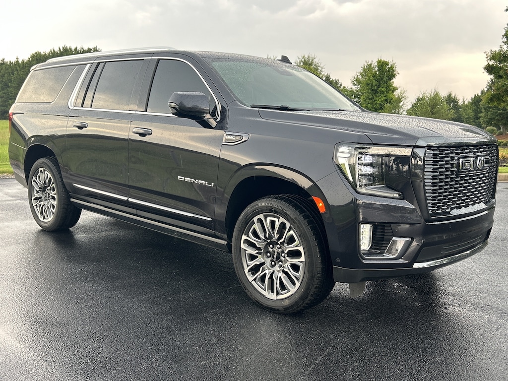 Used 2023 GMC Yukon XL Denali Ultimate SUV