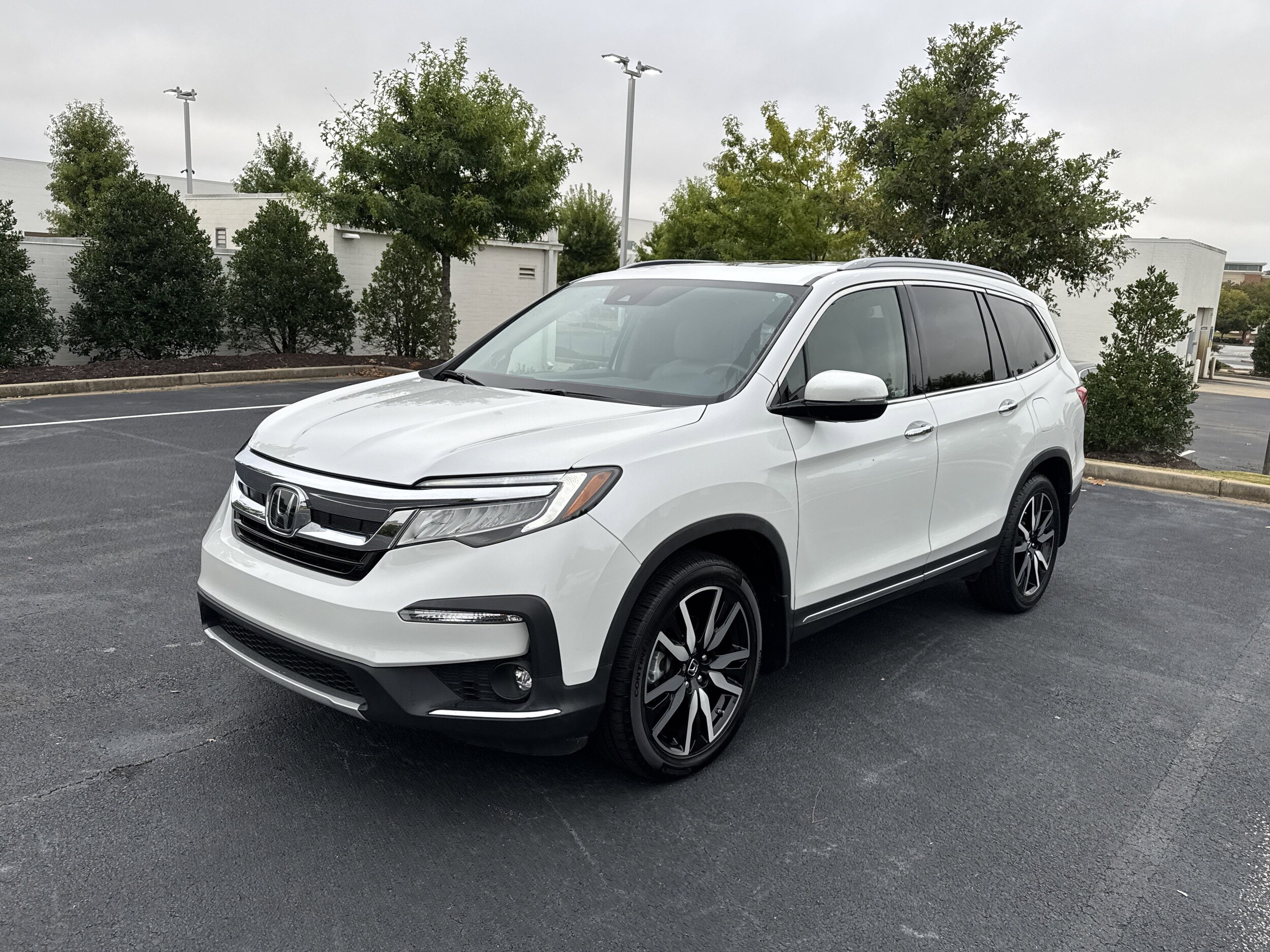 2022 Honda Pilot Touring photo 3
