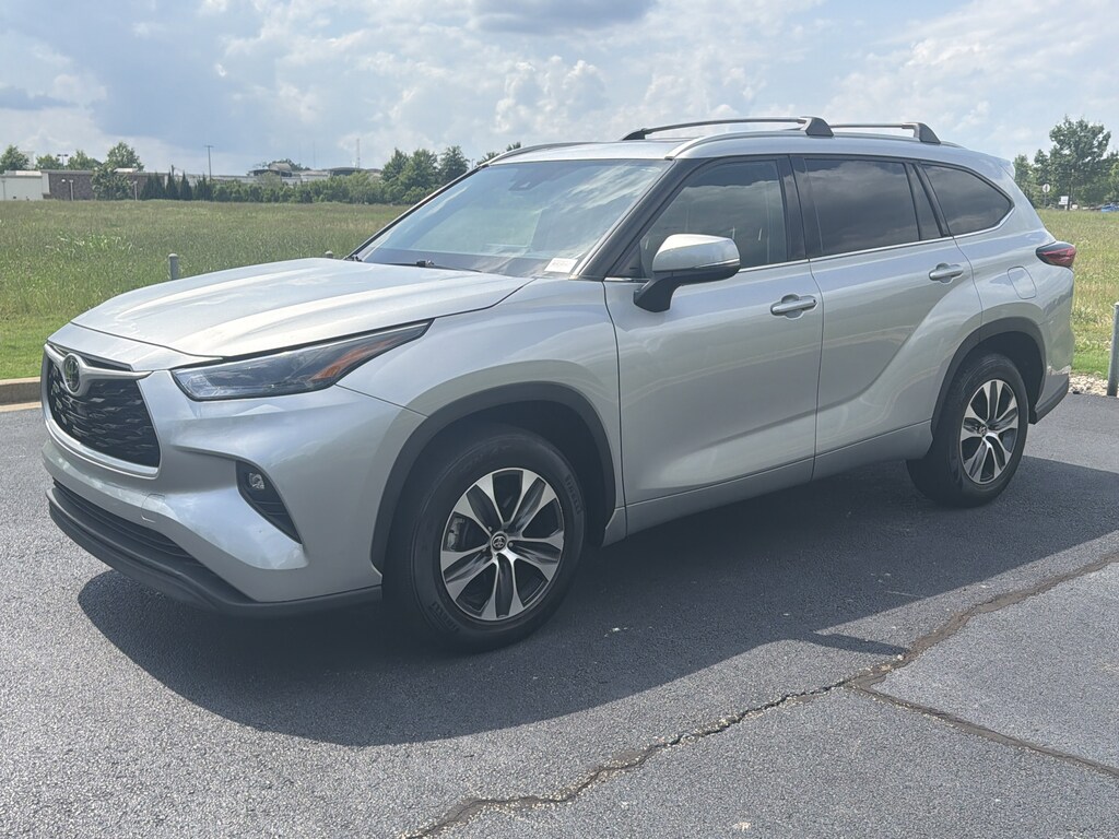 Used 2022 Toyota Highlander XLE SUV