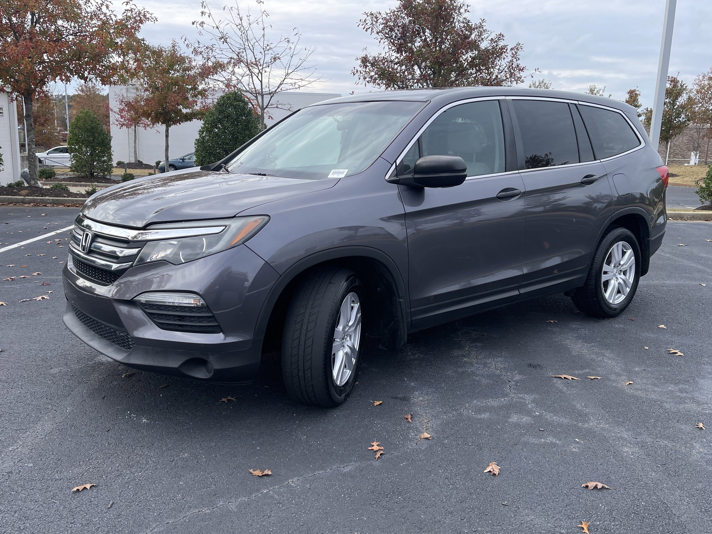 2018 Honda Pilot LX photo 3