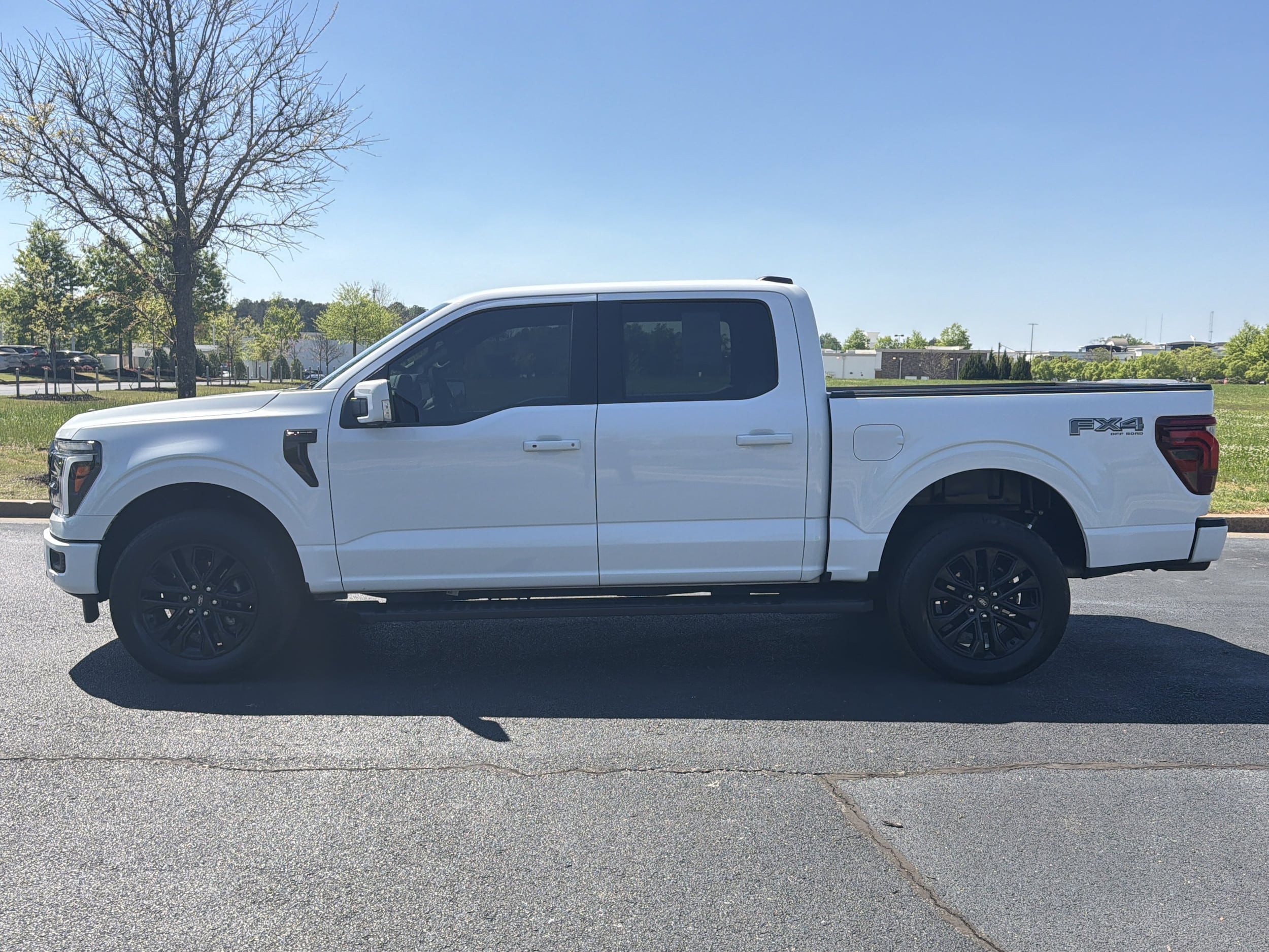 2025 Ford F-150 Lariat photo 4