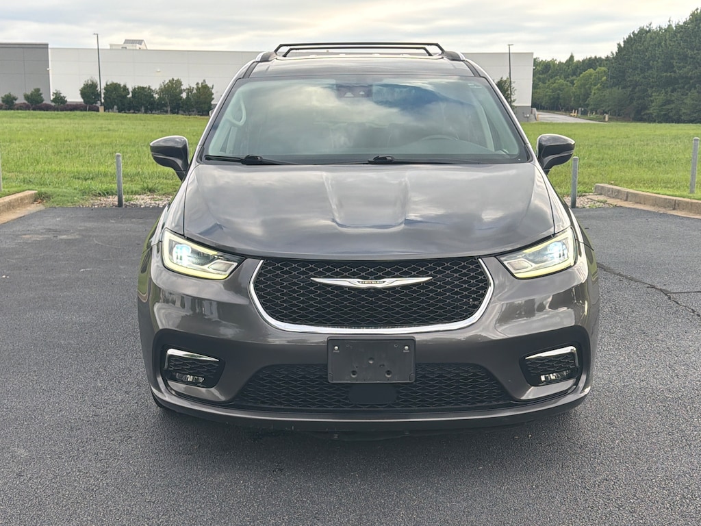 Used 2021 Chrysler Pacifica Touring L Van Passenger Van