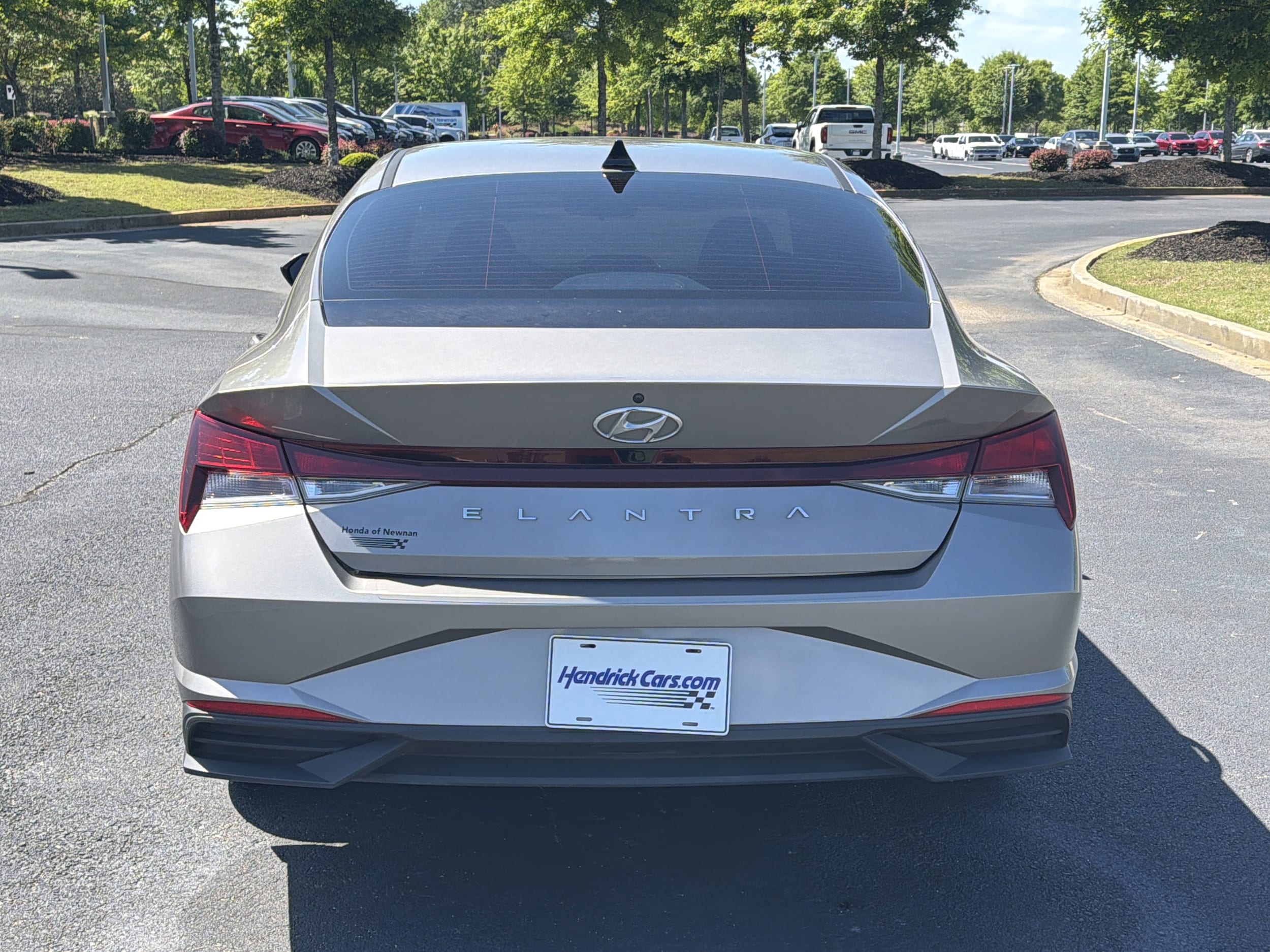 2021 Hyundai Elantra SEL photo 6