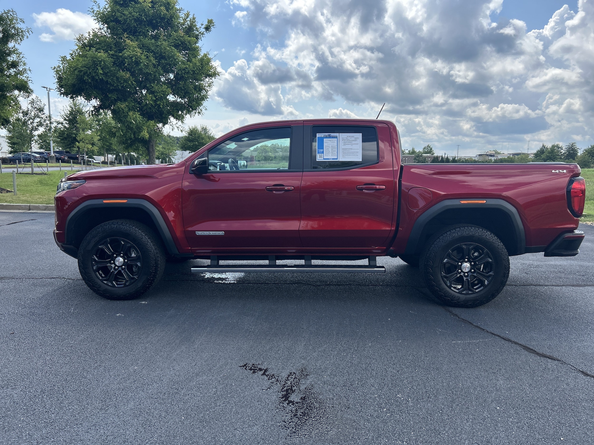 GMC Canyon Elevation