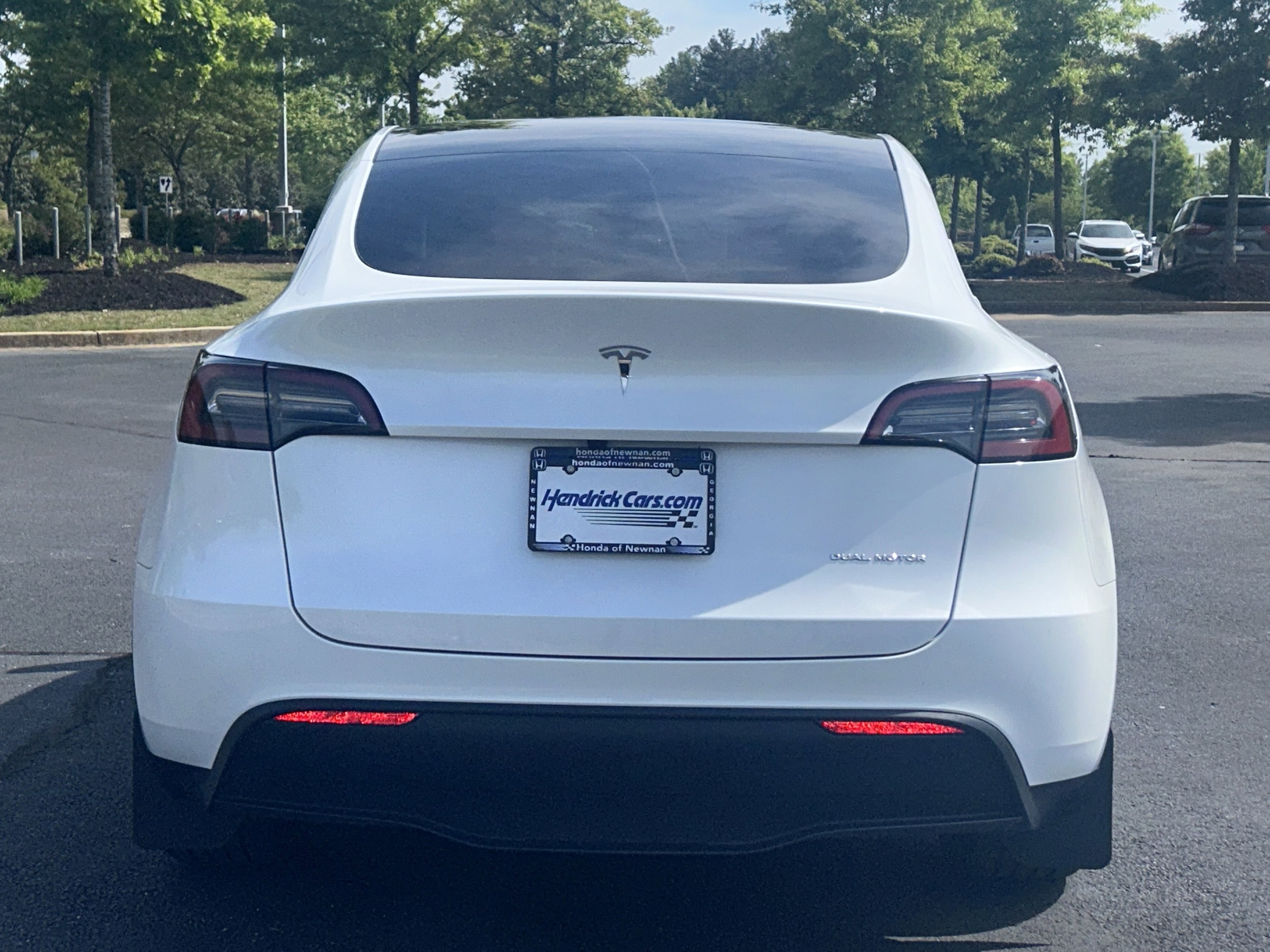 2024 Tesla Model Y Long Range photo 6