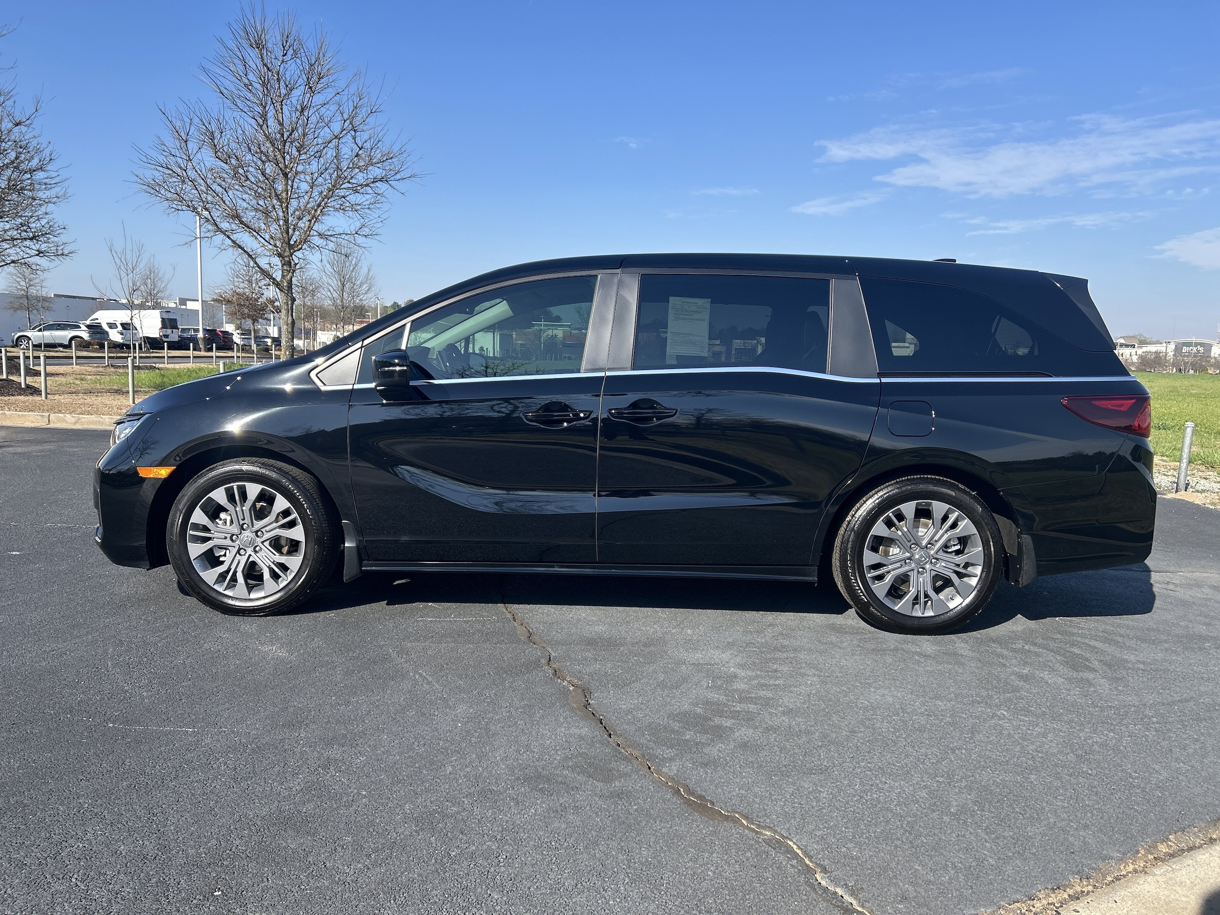 2026 Honda Odyssey Touring photo 5