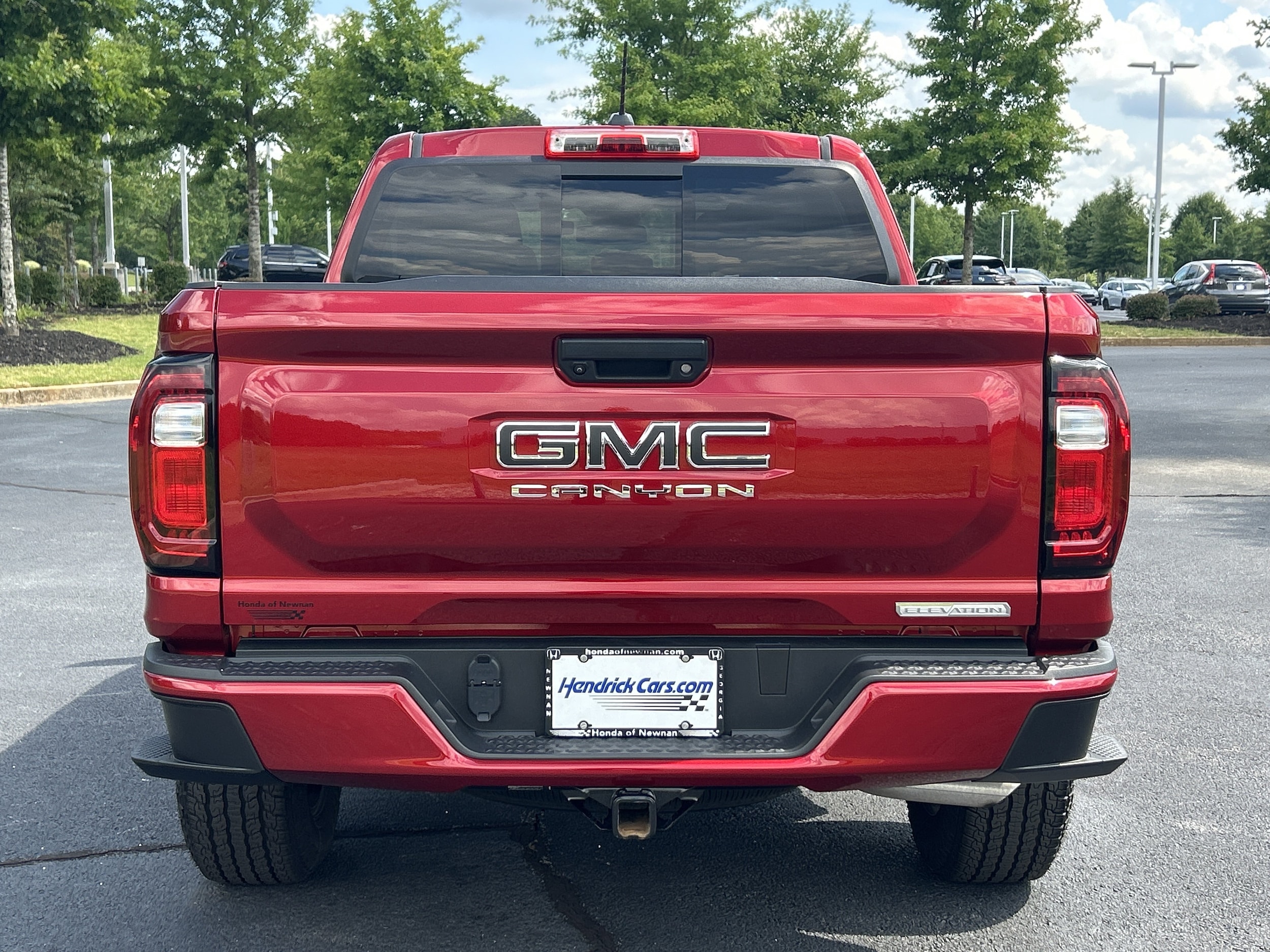 GMC Canyon Elevation