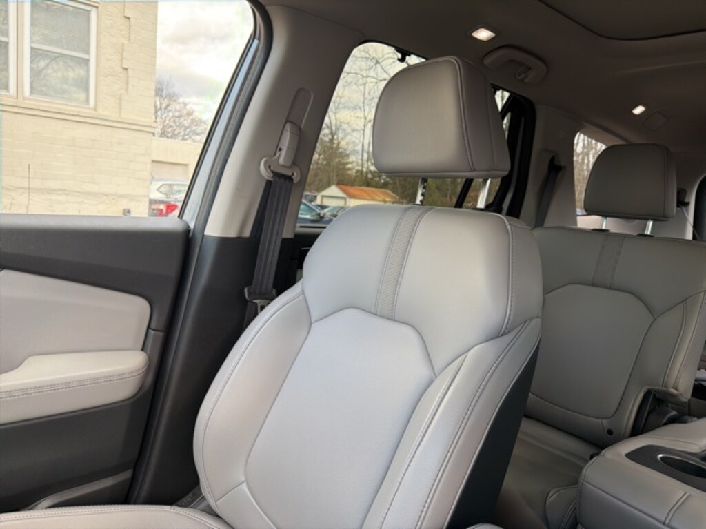 Certified 2023 Honda Pilot Touring SUV