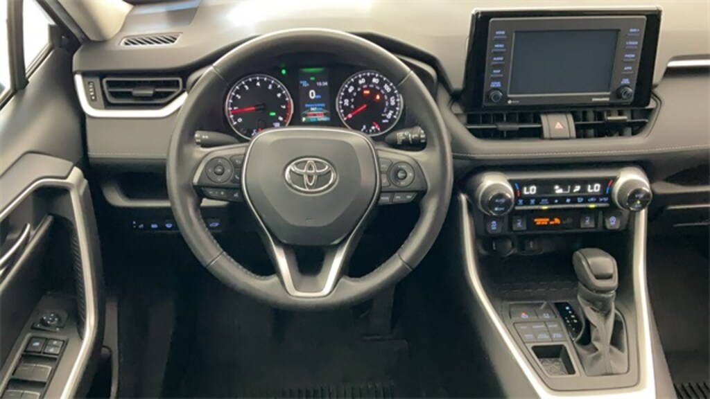 Used 2022 Toyota RAV4 XLE SUV