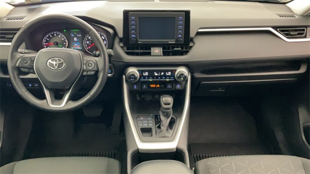 Used 2022 Toyota RAV4 XLE SUV