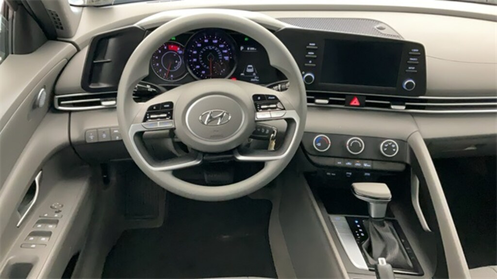 Used 2023 Hyundai Elantra SE Sedan