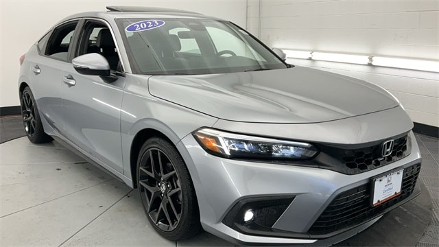 2023 Honda Civic Hatchback Sport Touring's photo