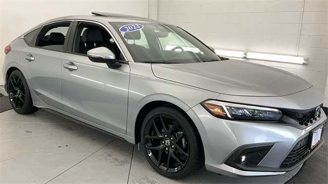 2023 Honda Civic Hatchback Sport Touring's photo