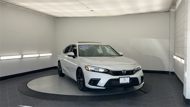 2023 Honda Civic Hatchback EX-L's photo