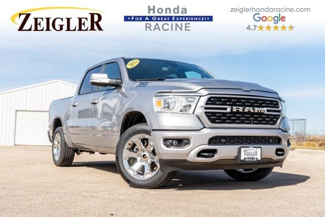 2022 RAM 1500 Big Horn/Lone Star 4x4 Crew Cab 5'7's photo