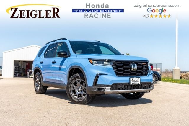2025 Honda Pilot TrailSport AWD's photo