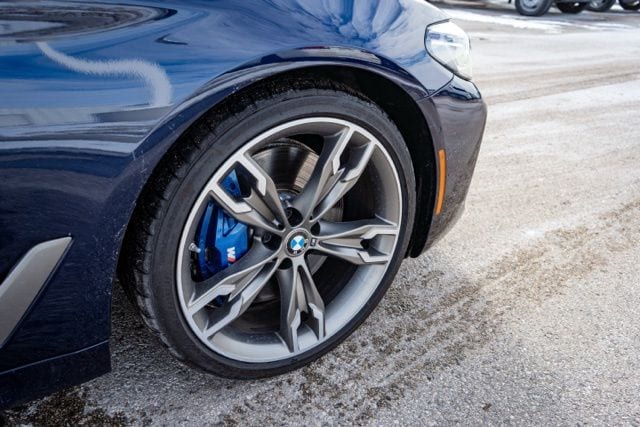 2023 BMW M550I - Image 10