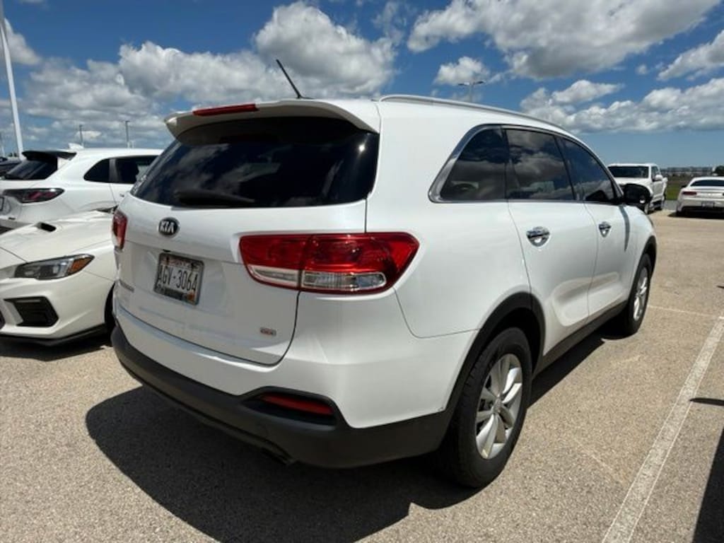 Used 2017 Kia Sorento 2.4L LX SUV