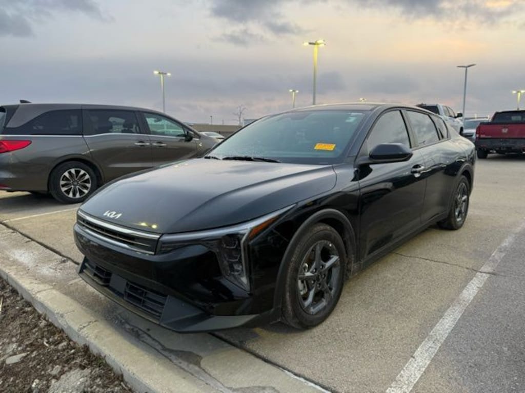 Used 2025 Kia K4 LXS Sedan