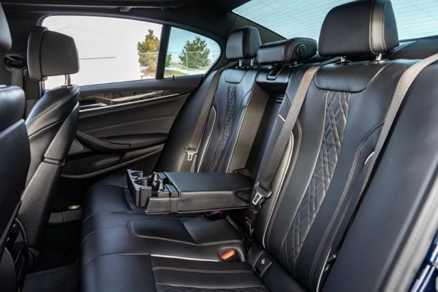 2023 BMW M550I - Image 16