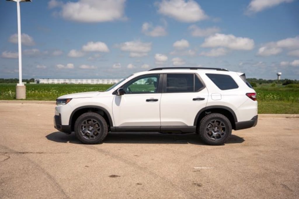 New 2026 Honda Pilot TrailSport SUV