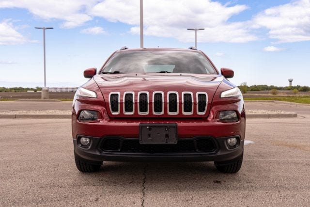 Used 2016 Jeep Cherokee Latitude with VIN 1C4PJMCS8GW103836 for sale in Sturtevant, WI