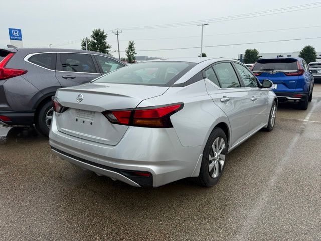 Used 2019 Nissan Altima S with VIN 1N4BL4BV8KC192792 for sale in Sturtevant, WI
