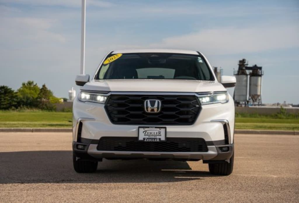 Used 2025 Honda Pilot EX-L SUV