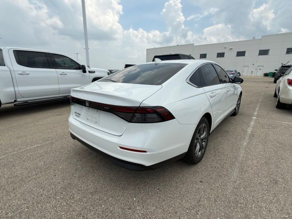 Used 2025 Honda Accord SE Sedan